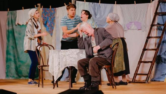 Спектакль «Любовь и голуби», Ковров