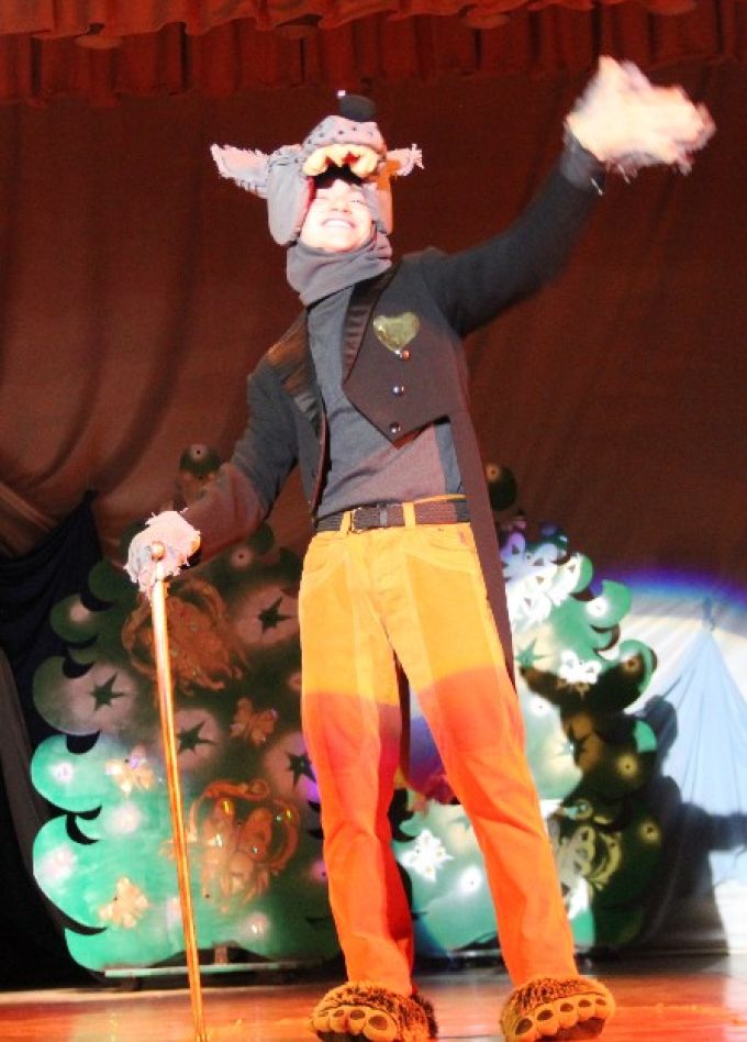 Спектакль "Новый Год у ворот" народного театра "Ретро" г. Петушки