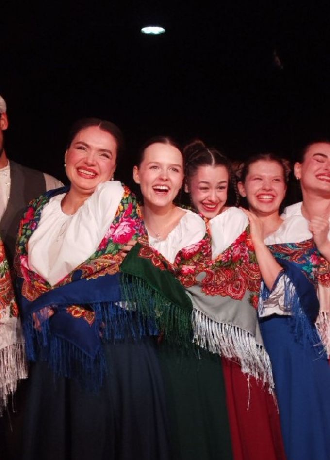 «Вот такая она разная...Любовь!». Спектакль