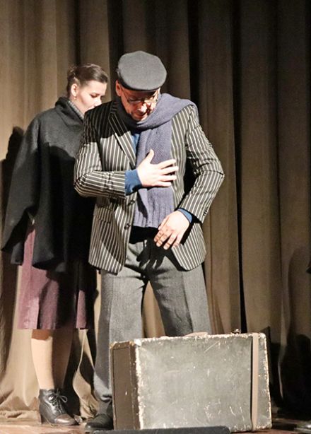 Спектакль "Лёха едет"